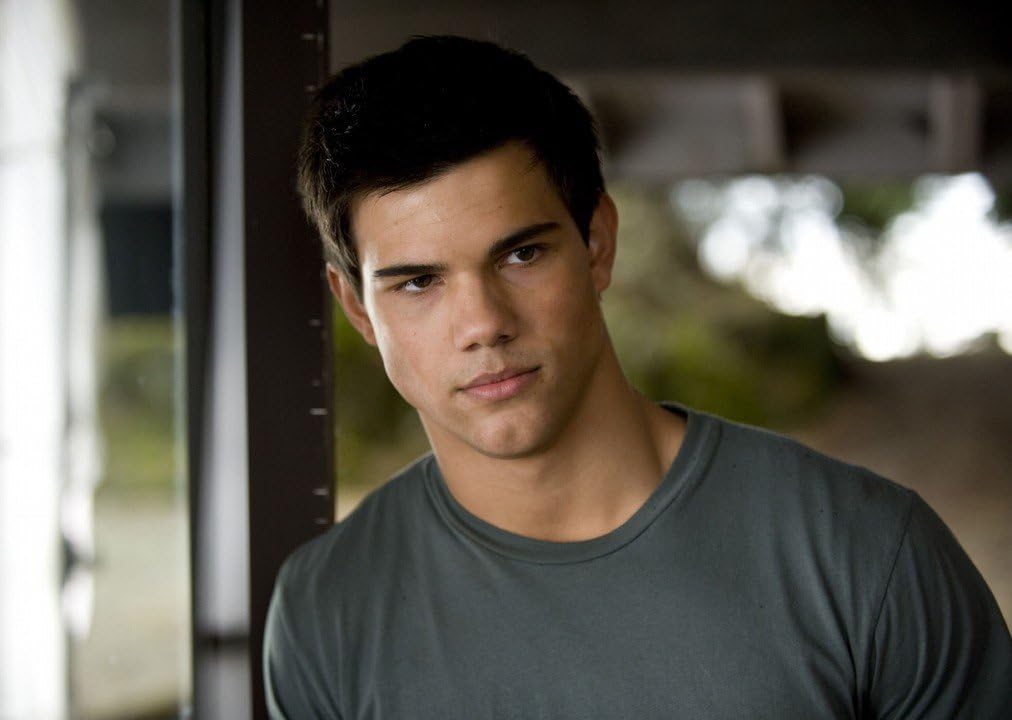 Amazon Com Taylor Lautner 11x17 Poster Banner Photo Jacob Of