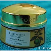 Forest Essentials Kashmiri Walnuss Gel-Peeling – 50 G, Revitalisierend, Mit Aloe Vera & Vitaminen