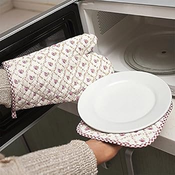 Saumota Cute Thick Cotton Flower Design Kitchen Heat Resistant Oven Mitts And Pot Holders Gloves Set Of 2-Flower D