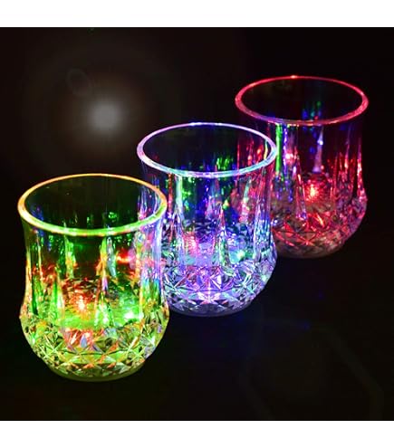 Lot de 6 flûtes à champagne lumineuses à LED - Pour adultes - En plastique coloré - Brillent dans le noir - Pour anniversaire, Noël, Halloween, mariages