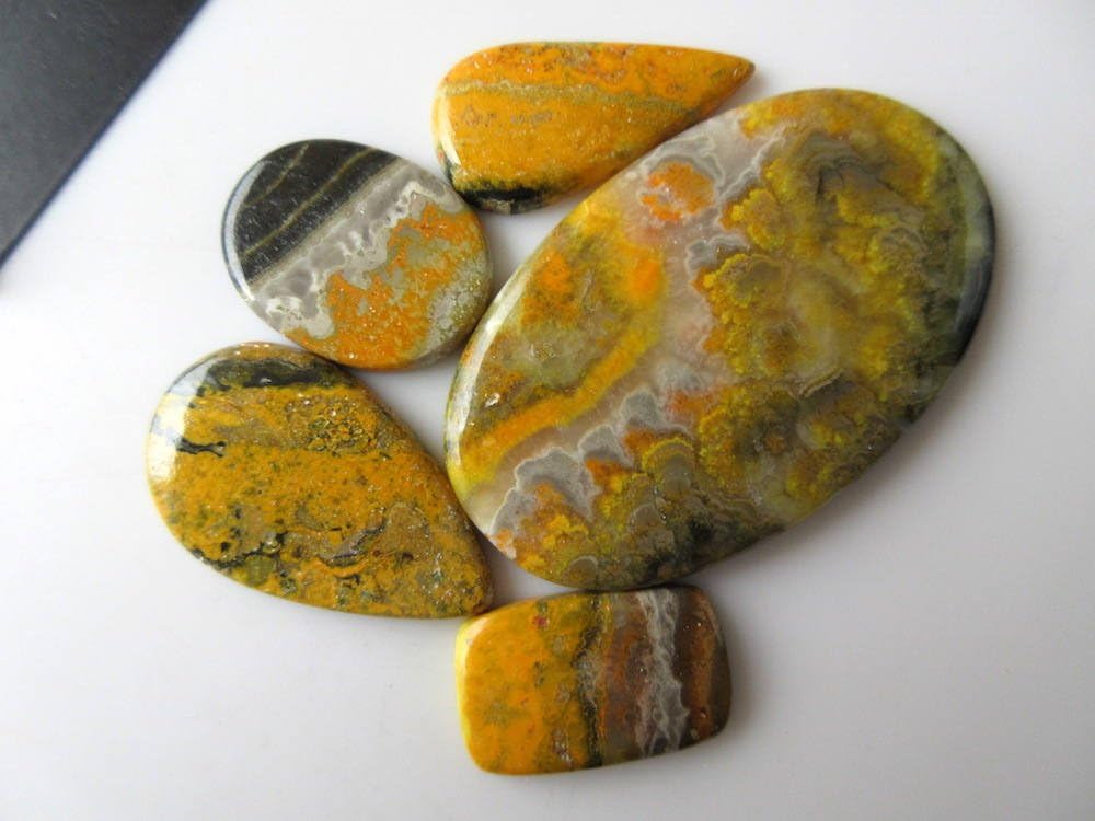 100 Pcs, Huge 31mm to 72mm Natural Bumble Bee Jasper Smooth Gemstone Flat Back Cabochons -BB465/9