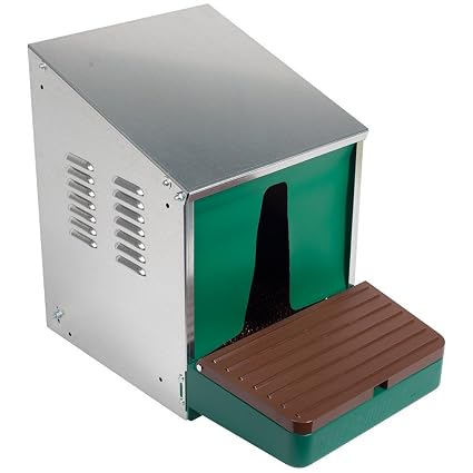 Roll Out Nesting Box With Curtains And Removable Nesting Pad For Chickens