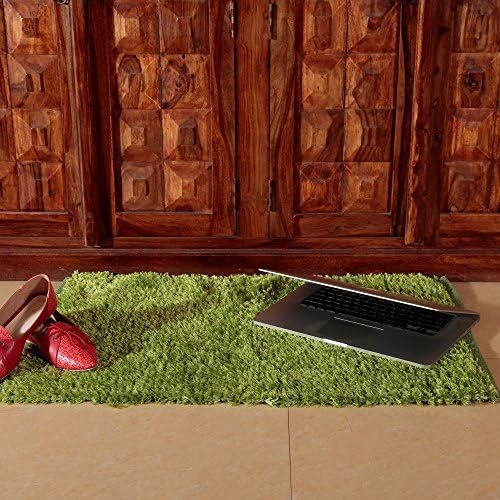 Style Homez Indian Handloom Silk Touch Rug, Reversible Fur Shaggy Carpet, Apple Green Color (50 x 80 cm)
