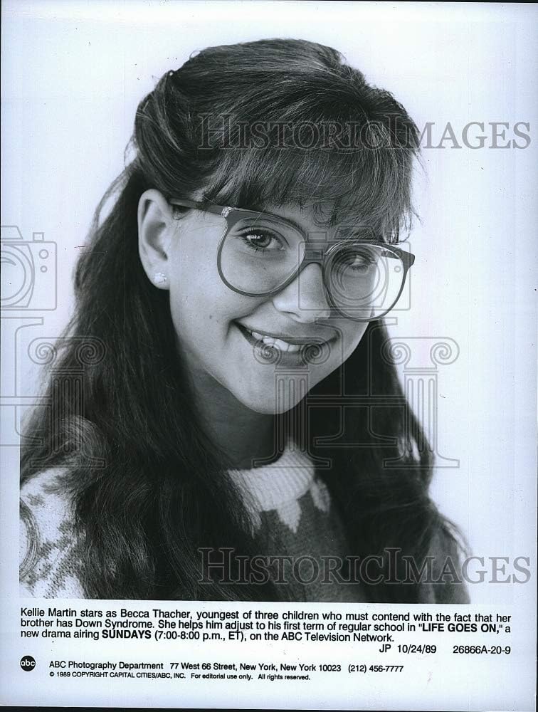 Historic Images 19 Press Photo Kellie Martin As Becca Thacher On Life Goes On Amazon Co Uk Kitchen Home