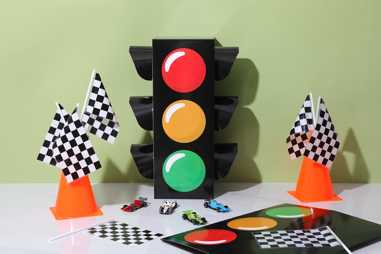 DANIUBE 2PCS Traffic Light Favor Boxes, 15.7'' Transportation Boxes for Centerpieces Traffic Light Table Topper for Boy Girl Racing Car Theme Birthday Party Supplies, Fast Construction Birthday Party Decor Gift Boxes.