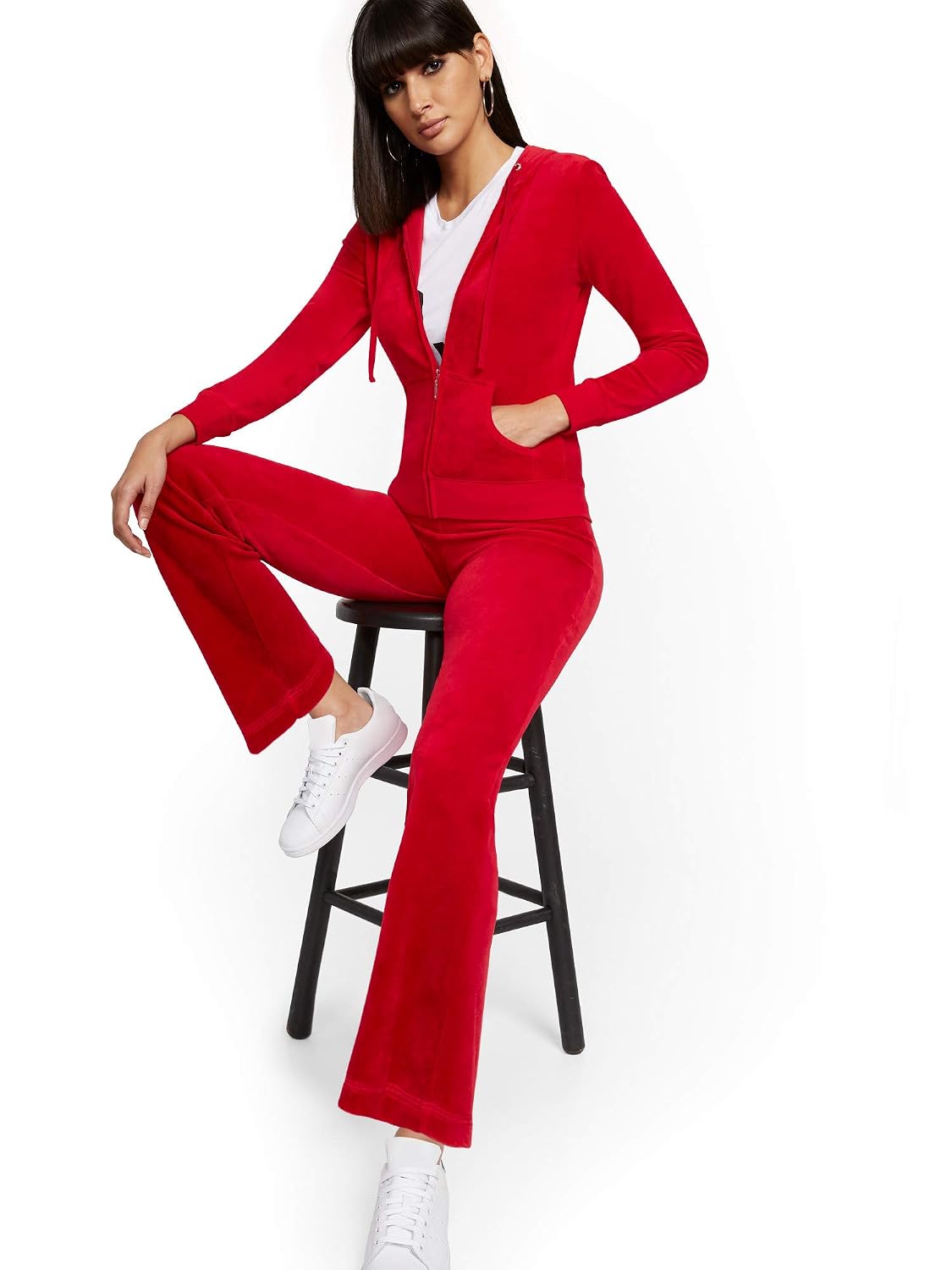Womens Petite Velour Straight-Leg Pant 