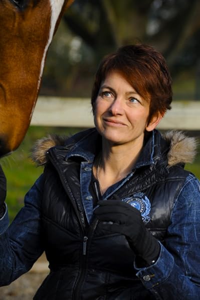 Amazon Fr La Boite De Jeu Pour Reussir Ses Galops 1 Et 2 Delylle Antoinette Ruelle Fanny Livres