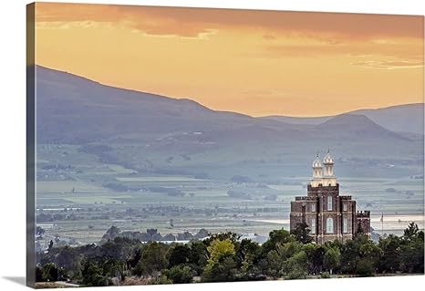 Logan Utah Temple At Sunset Mountain Valley Logan Utah Canvas Wall Art Print 24 X16 X1 25 Amazon Ca Home Kitchen
