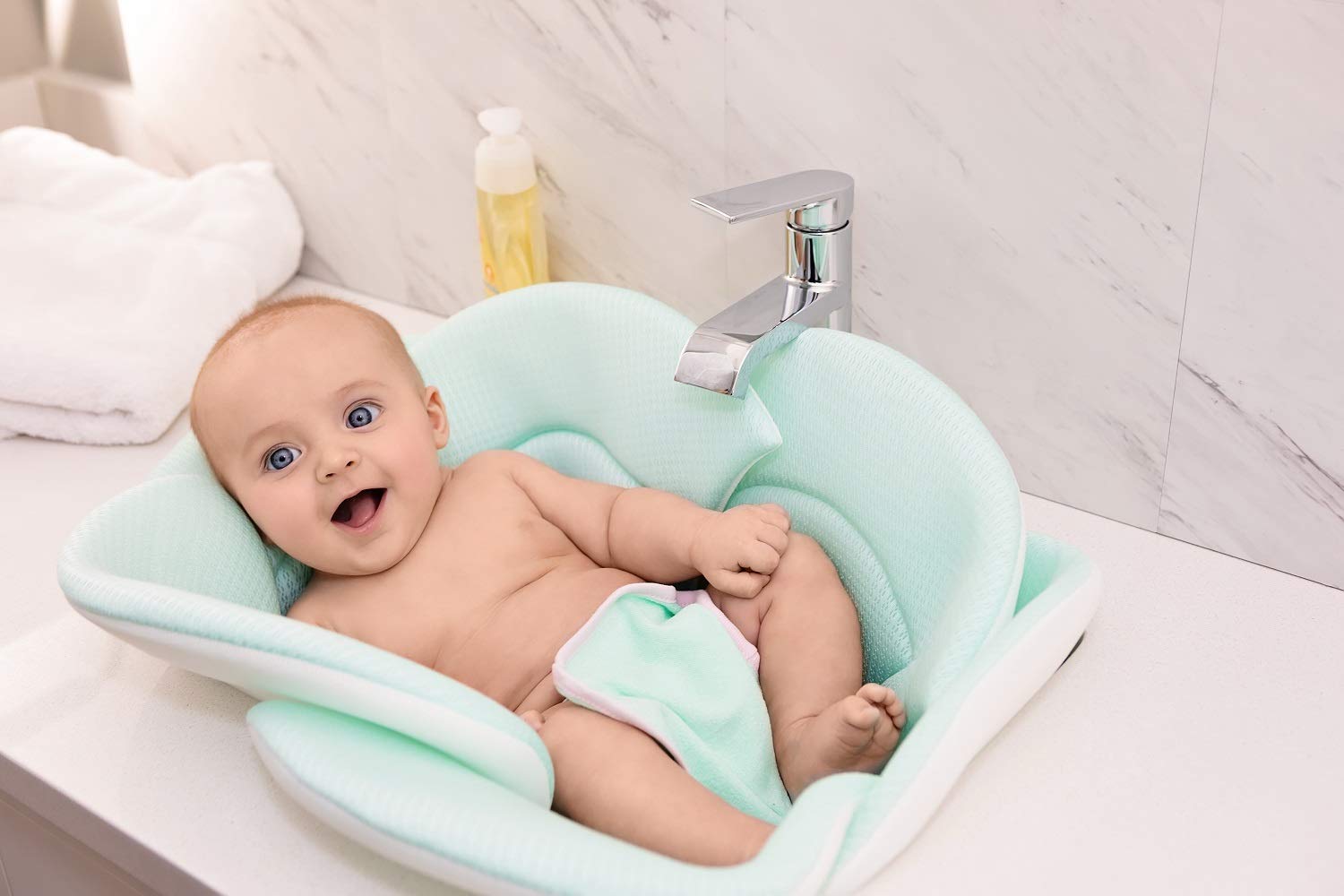 How To Clean Infant Bath Tub