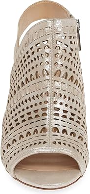 vince camuto derechie