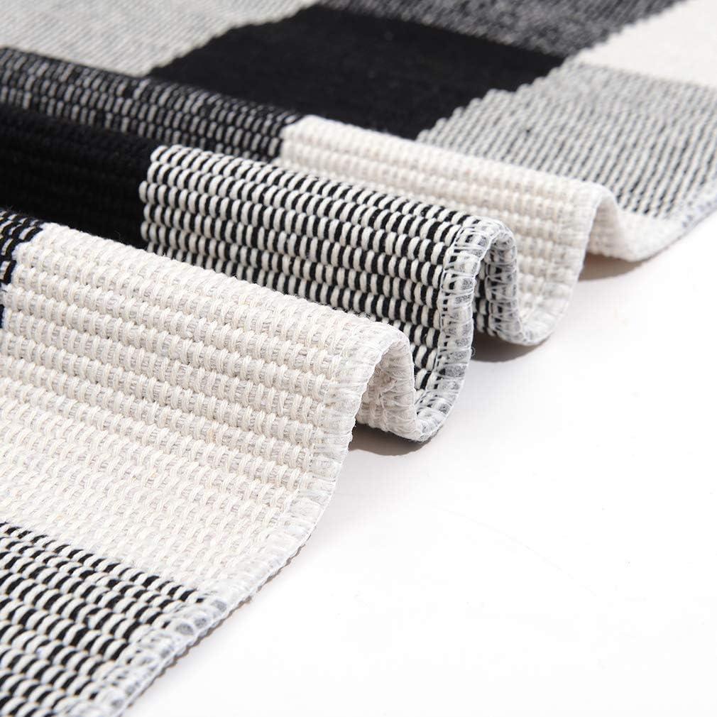 SEEKSEE 100% Cotton Plaid Rugs Black/White Checkered Plaid Rug Hand-Woven Buffalo Checkered Doormat Washable Porch Kitchen Area Rugs, 5.5ft x 7.5ft: Kitchen & Dining