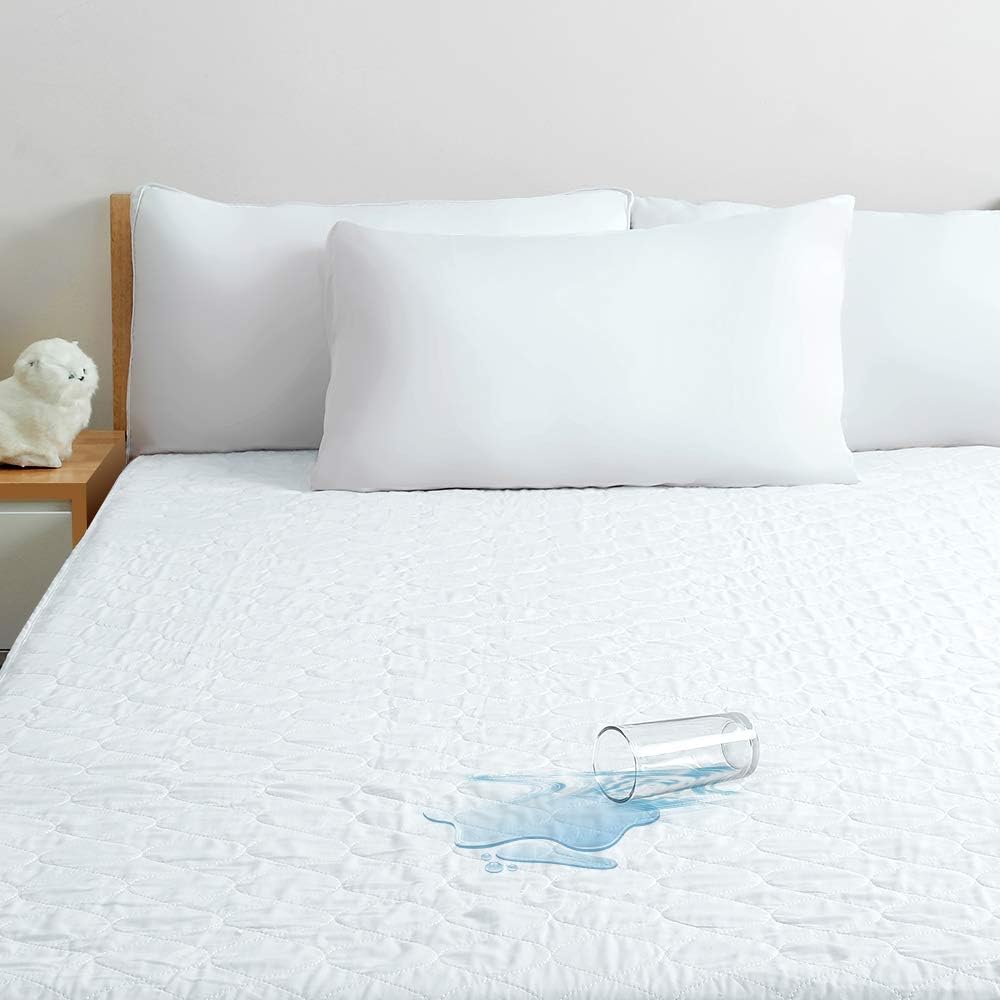 OAKOME Waterproof Mattress Protector with Dust Proof, Bed Bug Proof, Breathable Fitted Sheet (100x190CM)