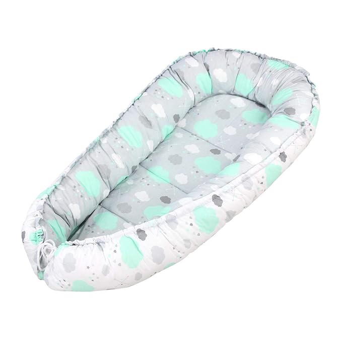 TupTam Baby Babynestchen Kuschelnest 2-seitig, Farbe: Wolken Mint, Größe: ca. 85 x 55 cm