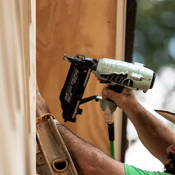 METABO HPT FINISH NAILER WITH AIR DUSTER, PRO-PREFERRED PNEUMATIC POWER NAILERS, IDEAL FOR MOLDING, CHAIR RAIL, AND CABINETRY, LIGHTWEIGHT 3.7 LBS, 16 GAUGE, 1″ TO 2-1/2″ FINISH NAILS, NT65M2S