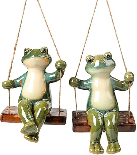 Amazon Com Cabilock 1 Pair Of Frog Statues Hanging Garden Sculptures Couple Statues For Home Decor Romantic Statues For Home Garden Patio And Office Wedding Gifts Green Home Kitchen