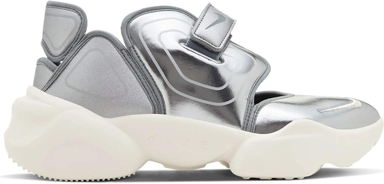 ナイキ Nike アクア リフト W Aqua Rift メタリックシルバー パーティクルグレー Cw5875 001 ナイキジャパン正規品 22 0cm Nike ナイキ ランニング Amazon