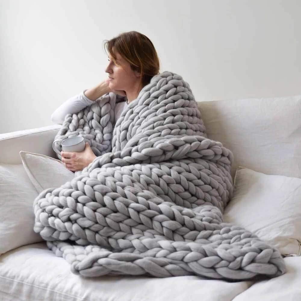 Soft Luxury Chunky Knitted Blankets Thick Yarn Braided Throw Comfy Blanket for Couch (Light Grey, 50x60 inches)