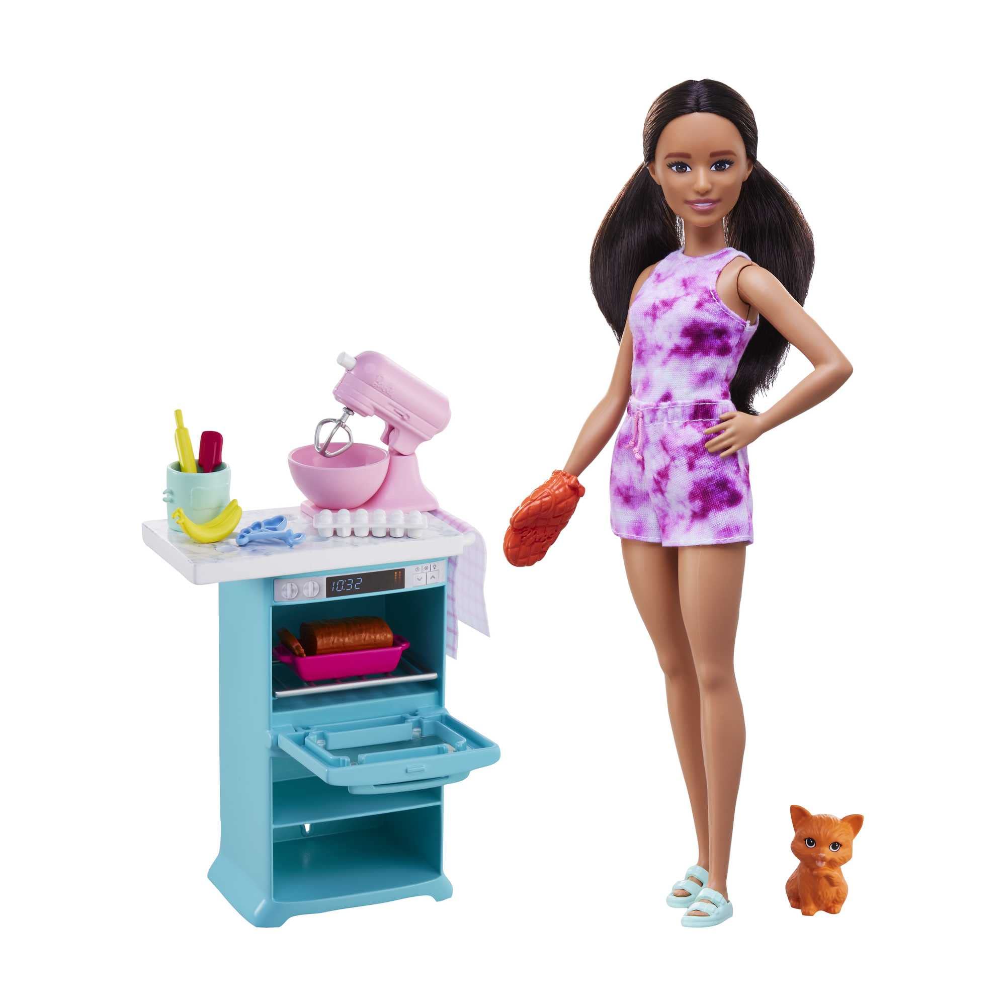 Barbie Doll & Kitchen Playset with Barbie doll (~10.5 in Brunette, Petite), Oven, Spinning Mixer, Pet Kitten & Baking Accessories, Gift for 3 to 7 Year Olds