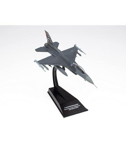 趣味・スポーツ・実用 Fighter: A History of Fighter Aircraft The History of Fighter Planes: Bill Gunston: 9780764106453