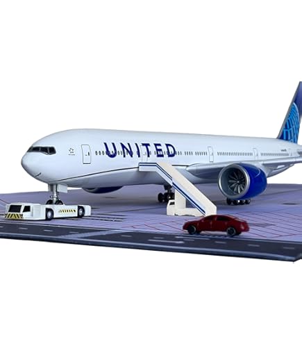 Amazon.com: Scalecraft Boeing 777-200 777F FedEx Desktop Display