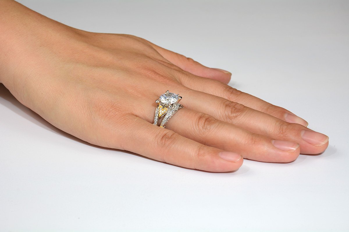 LAVUMO Round Cubic Zirconia Women Engagement Anniversary Promise Rings with Two-Tone Gold plated(8)