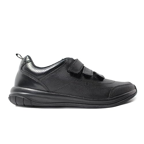 clarks narrow fit shoes