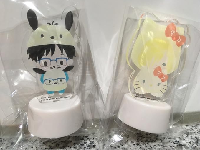 Amazon ユーリ On Ice サンリオ キャラクターズ キディランド 大阪 梅田 限定 特典 ノベルティ ユーリ ユリオ 勇利 ボトルキャップ アニメ 萌えグッズ 通販