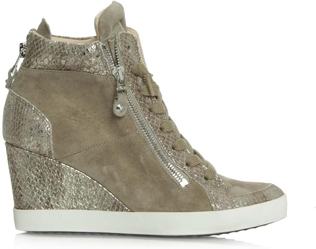 daniel wedge trainers