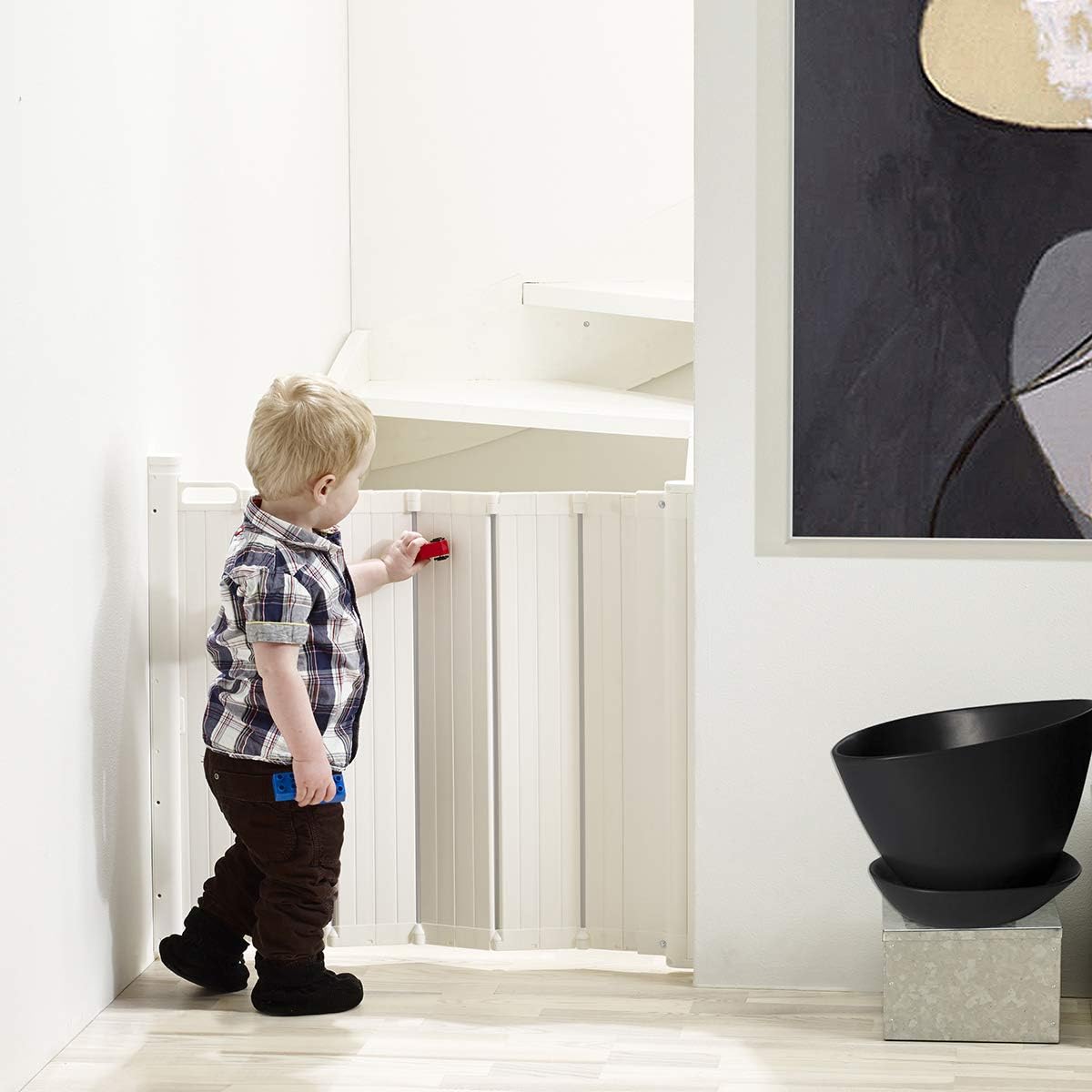 babydan guard me auto foldable safety gate