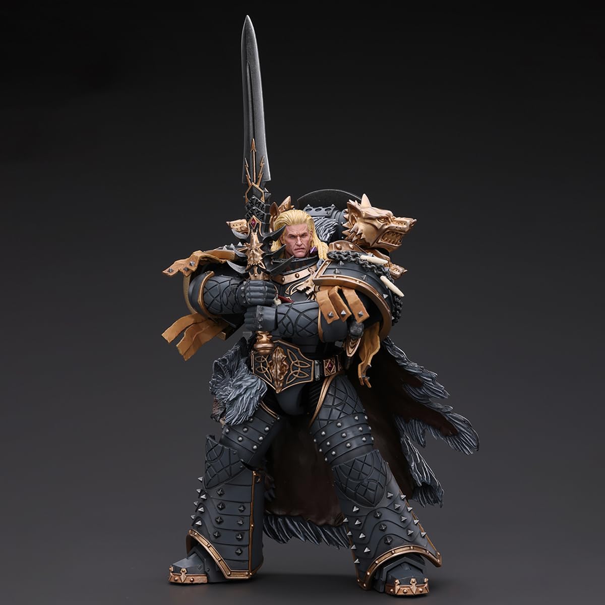 HiPlay JoyToy Warhammer The Horus Heresy Collectible Figure: Space Wolves Leman Russ Primarch of The VIth Legion, 1:18 Scale Action Figures JT6137