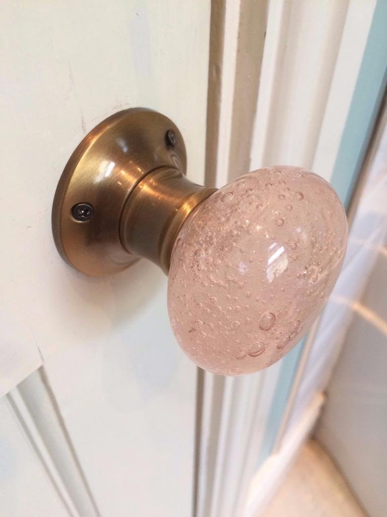 Chattels Beautiful Pair of Large Contemporary/Retro Round Pink Smooth Bubble Glass Antique Bronze Brass Mortice Door Knobs/Handles BDK-P-AB