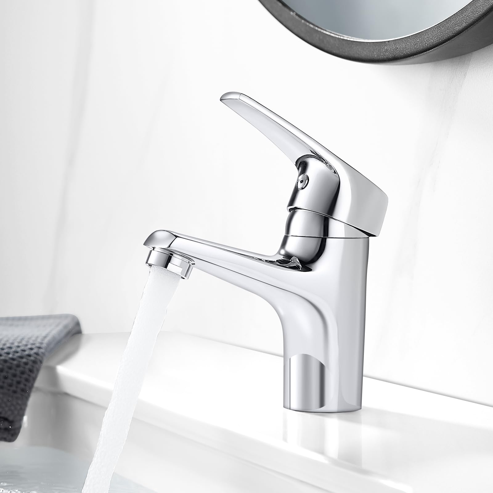 Basin Mixer Tap Bevankly Brass Bathroom Sink Tap Chrome Bathroom Hot and Cold Water Basin Mixer Taps Single Lever Mono Cloakroom Mixer Taps with G1/2 Adaptor