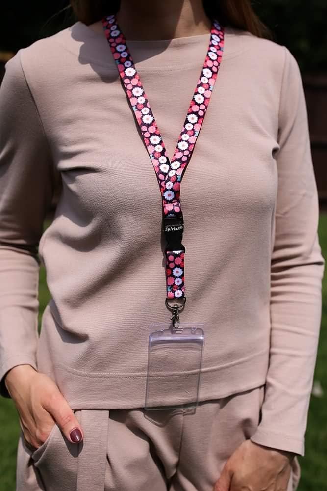 SpiriuS Safety Breakaway Lanyard Neck Strap with Waterproof ID Badge Card Holder with Detachable Metal Clip Flowers Design 2cmx43cm (Multi Daisies + Waterproof Holder) - Image 5