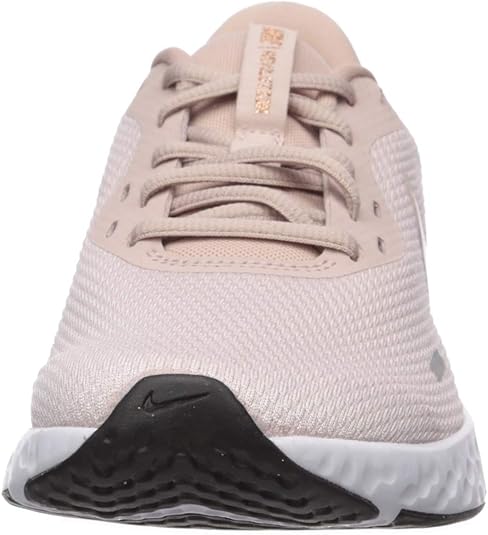 nike performance revolution 5 barely rose