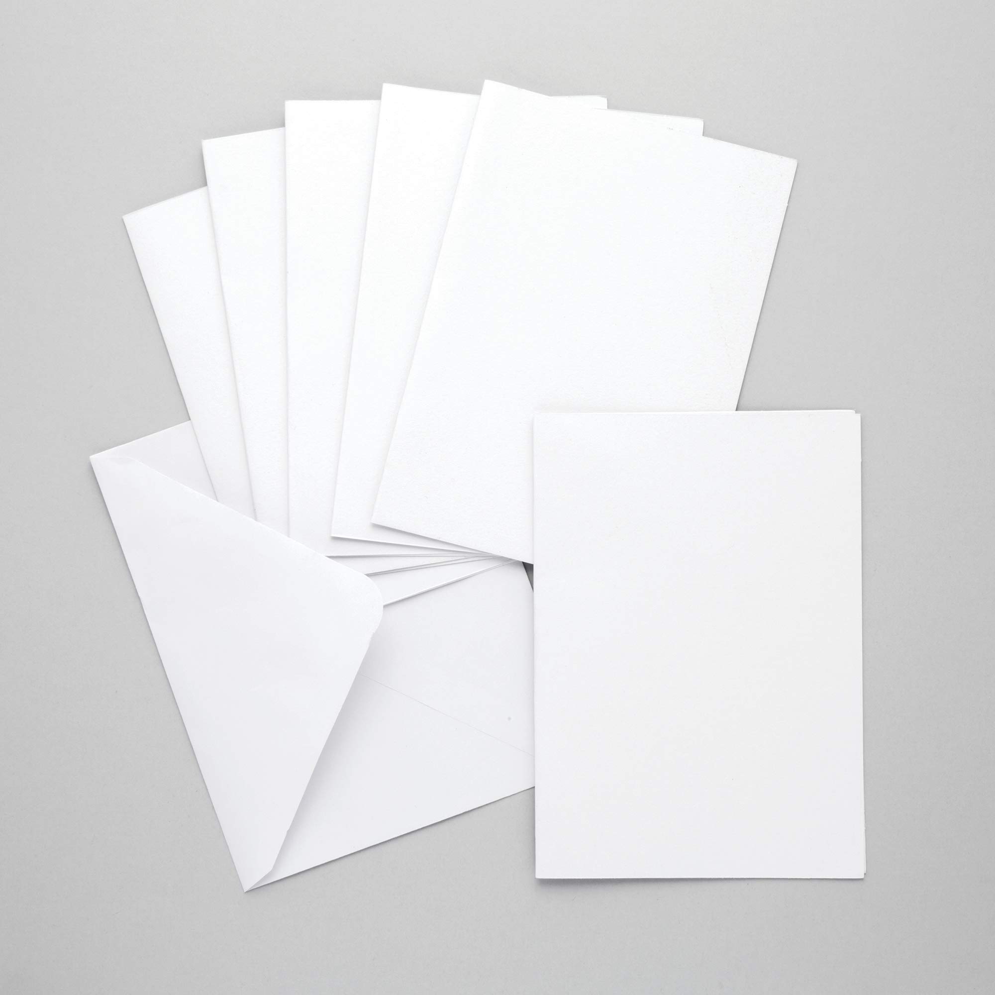Baker Ross AW188 White Greeting Cards, For Children to Design and Personalise, Ideal For School, Home, Party Crafting, Collages, Craft Groups and More (Pack of 12), 14.8 x 10.5 cm — image 1