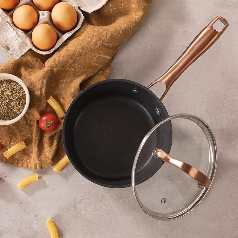 Cazo Polka Fantasy 16 Pot Golden. Diametro 16 cm, capacità 1,3 L, alluminio forgiato, non flinum più teflon, PFOA gratuito, adatto a tutti i tipi di cucine, copertura