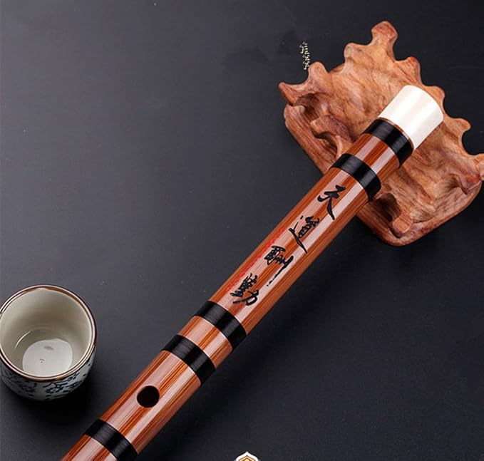 Quality bamboo flute / playing flute a flute / beginner