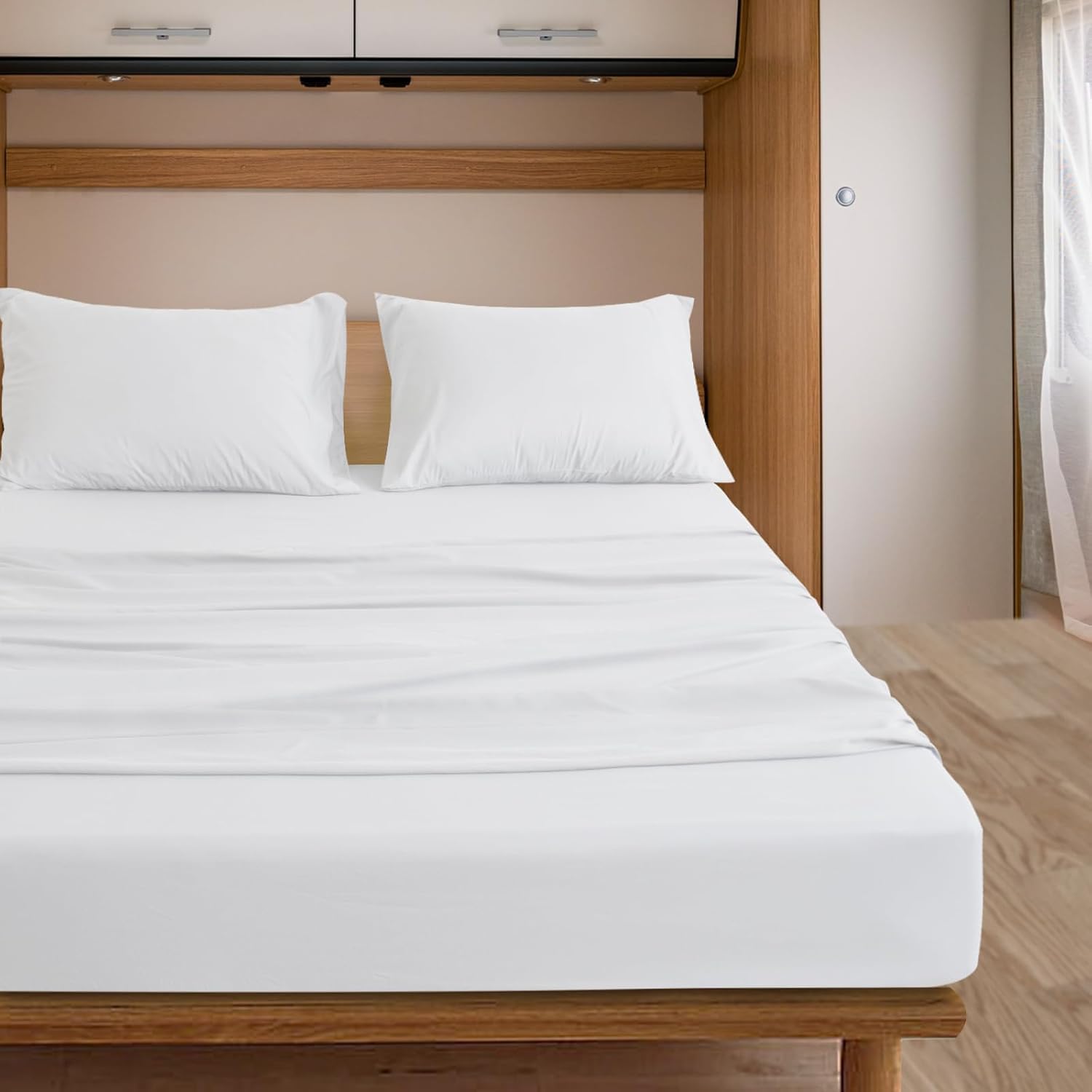 Photo 1 of (used/fair) PLUSHY COMFORT Luxury Queen Size Sleeper Sofa Bed Sheet Set,100% Egyptian Cotton, 600 Thread Count Fabric,White Plain Color, Size (60 x74 +8 Inch Deep Pocket),Queen Flat Sheet, 2 Pillow Case
