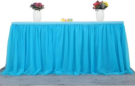 mesa de festa com tule