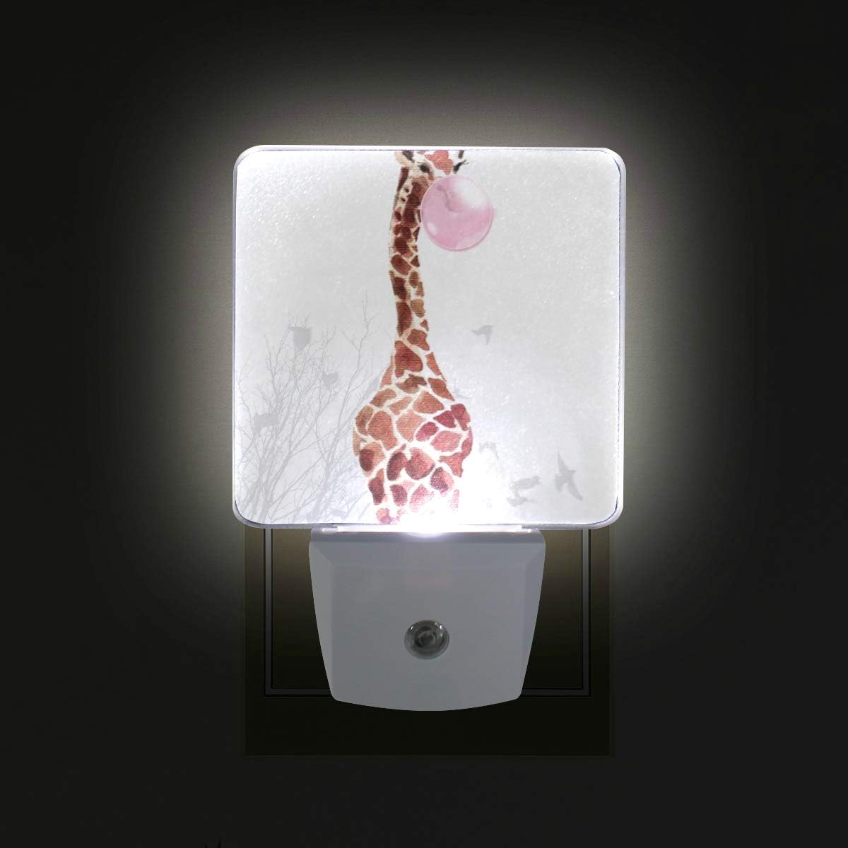 XZY Home Lovely Giraffe Painting LED Night Light Cute Animal Classical Childish Artistic Conception 2 Pack 0.5W Plug in Lamp with Dusk to Dawn Sensor, for Kids Girls Boys Adults Room 5010419