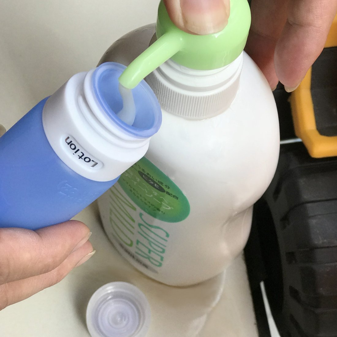 Silicone Travel Bottles 4 Pack Leakproof Refillable Travel Size Bottles TSA Approved BPA Free Squeeze Travel Tubes Set with Bag Empty Travel Containers for Toiletries (3oz and 2oz)