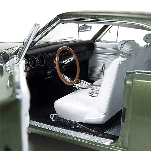 Autoworld 1/18 – Dodge Charger Fastback 1966 – Verte MCACN – Miniature Diecast