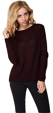 burgundy jumper outfit