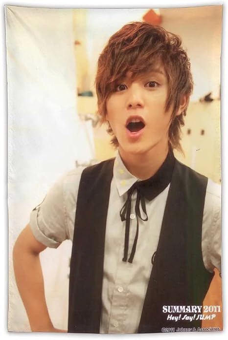 Amazon Co Jp 山田涼介 漫画写真集 タペストリー インテリア 壁掛け おしゃれ 室内装飾 多機能 寝室 カーテン おしゃれ 個性ギフト 新築祝い 結婚祝い プレゼント ウォール アート 100cm 150cm ホーム キッチン