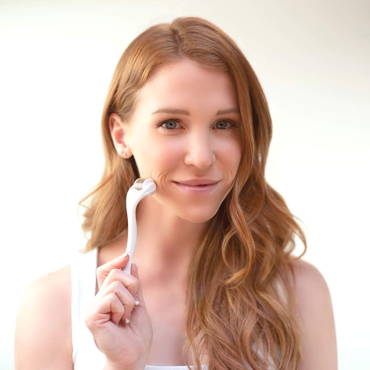 Kitsch Derma Roller, Cosmetic Microneedle Roller for Face.25 mm Micro Needle Facial Roller, 540 Needle Face Roller with Storage Case (White) : Beauty