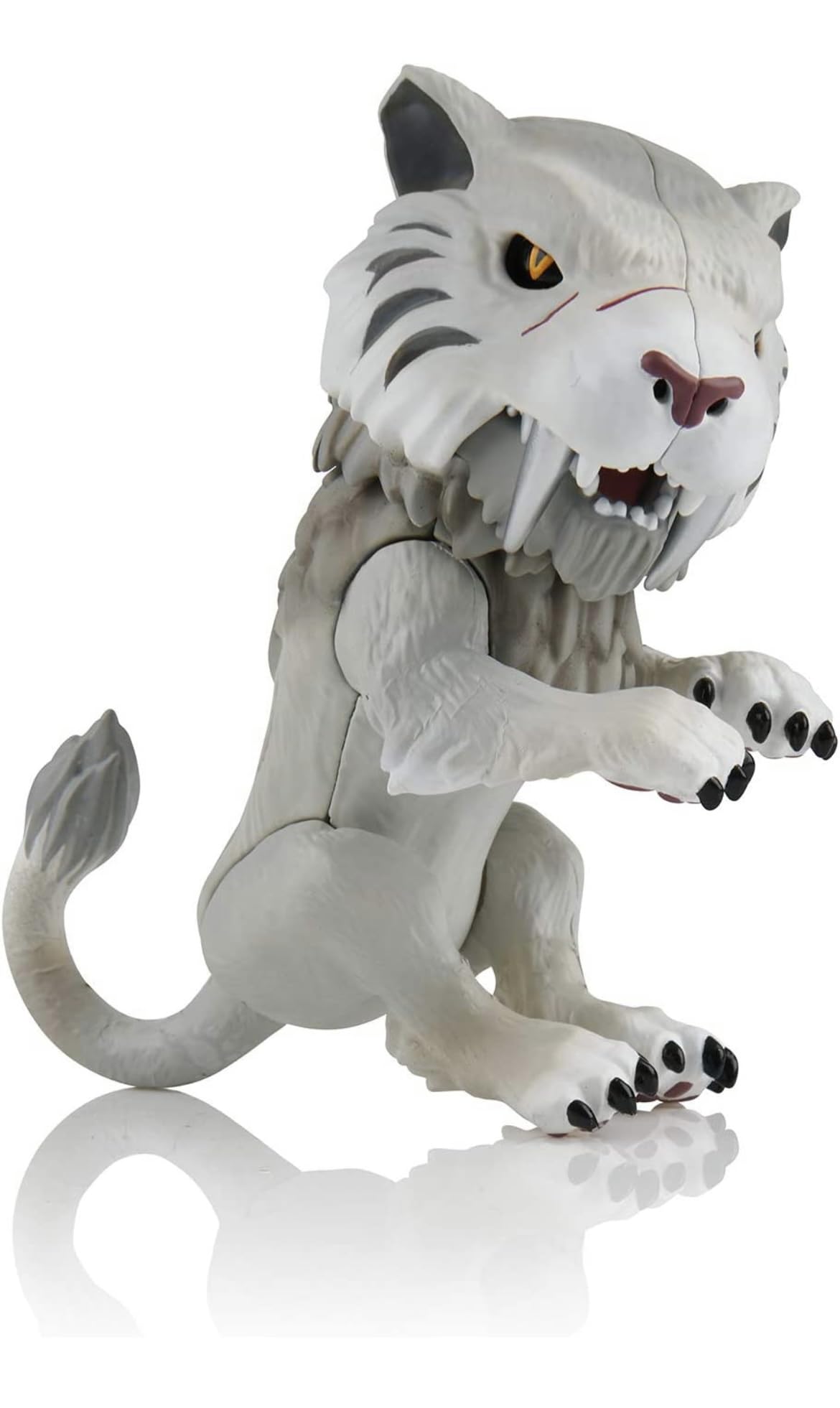 Fingerlings Untamed Tiger Sabre Tooth Silvertooth