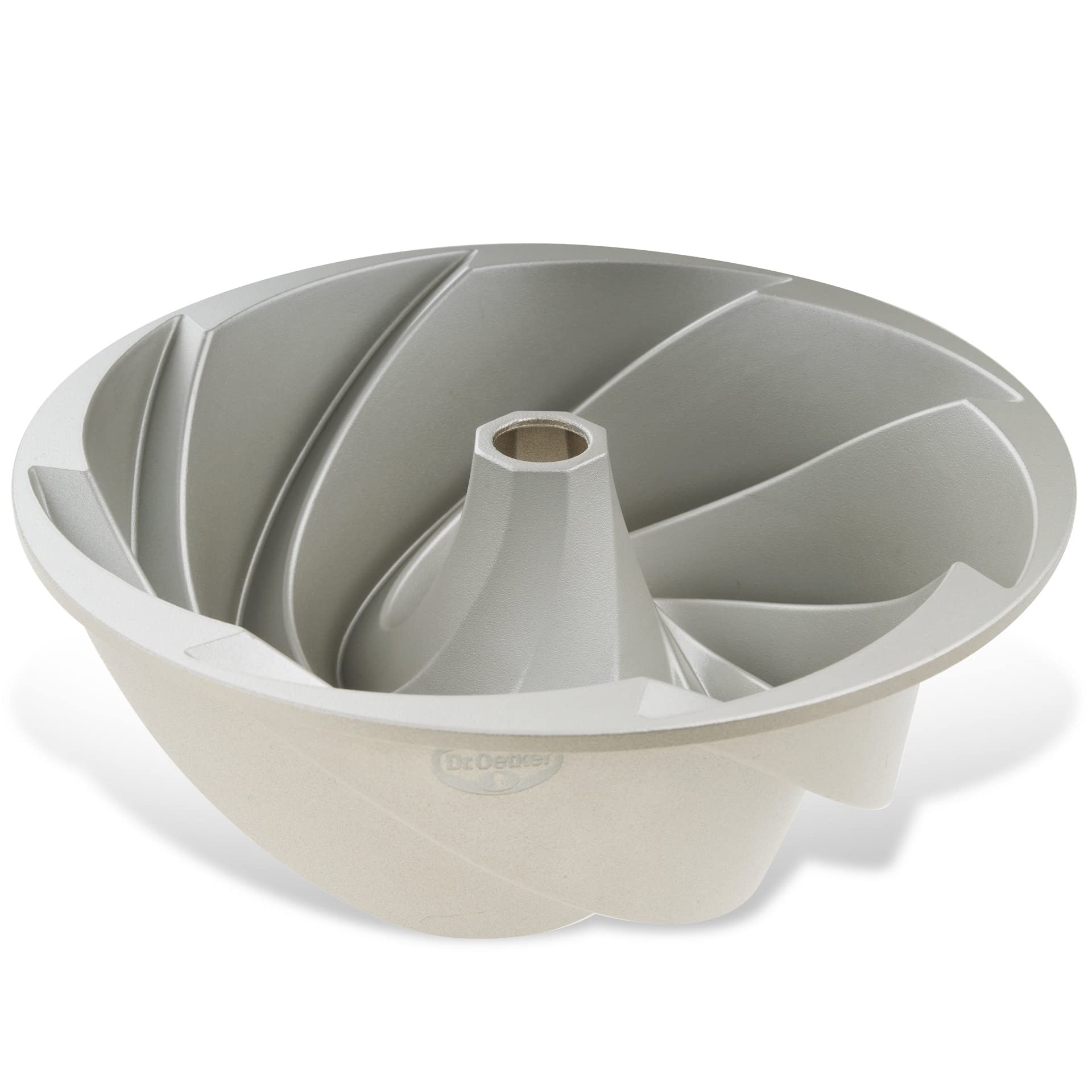 Dr. Oetker Twist Round Cake Mould, Diameter 24cm, Fluted Cake Tin, Non-Stick, Festive Design, Baking Art for Impressive Creations, Colour: Cream/Metallic — image 1