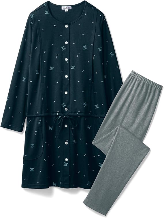 Amazon Co Jp ベルメゾン マタニティ パジャマ ワンピース レギンス 授乳 対応 綿100 長袖 リボン ロゴ柄 産前産後兼用 服 ファッション小物
