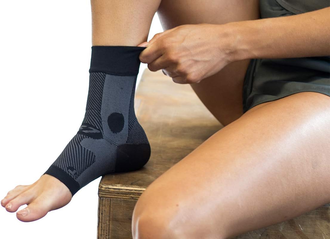 OS1st AF7 Ankle Bracing Sleeve (Single Sleeve) stabilizes weak Ankles, assists with Ankle Instability and Inversion sprains, and relieves Achilles tendonitis : Sports & Outdoors