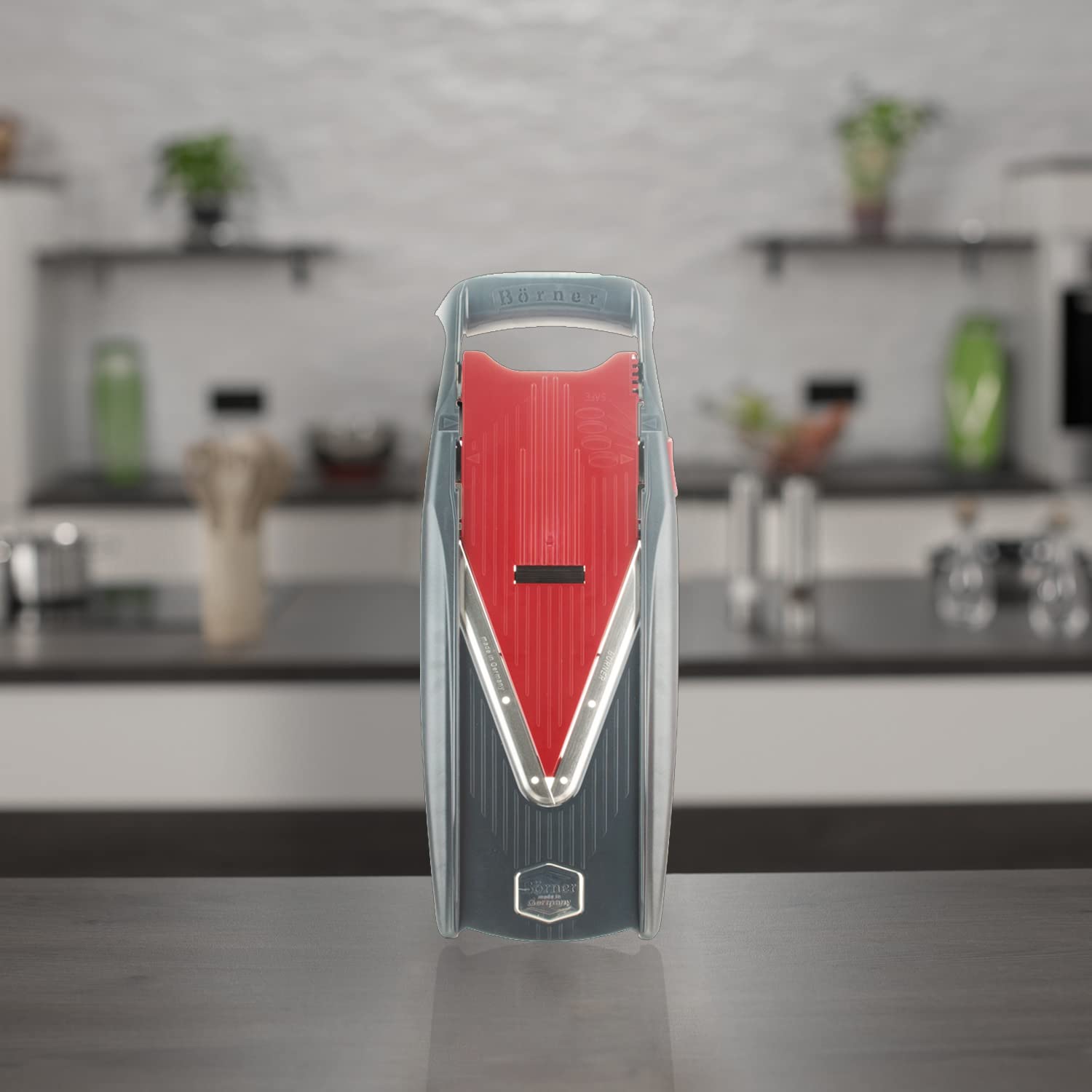 Börner Gemüsehobel Vital (Profi Set) • 12 Schnittarten • Gemüseschneider Edelstahl • Mandoline mit Dressing-Funktion • V-Hobel für Scheiben, Julienne Streifen, Würfel & Gemüsespaghetti 2